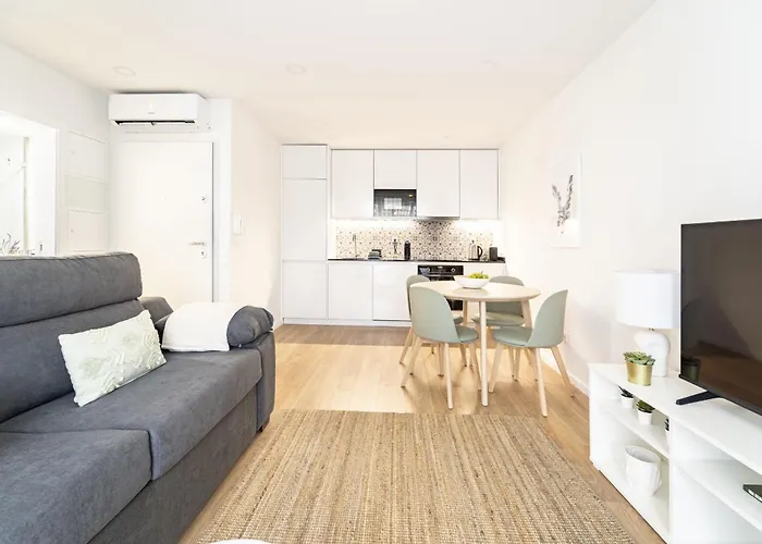 Forum By House And People